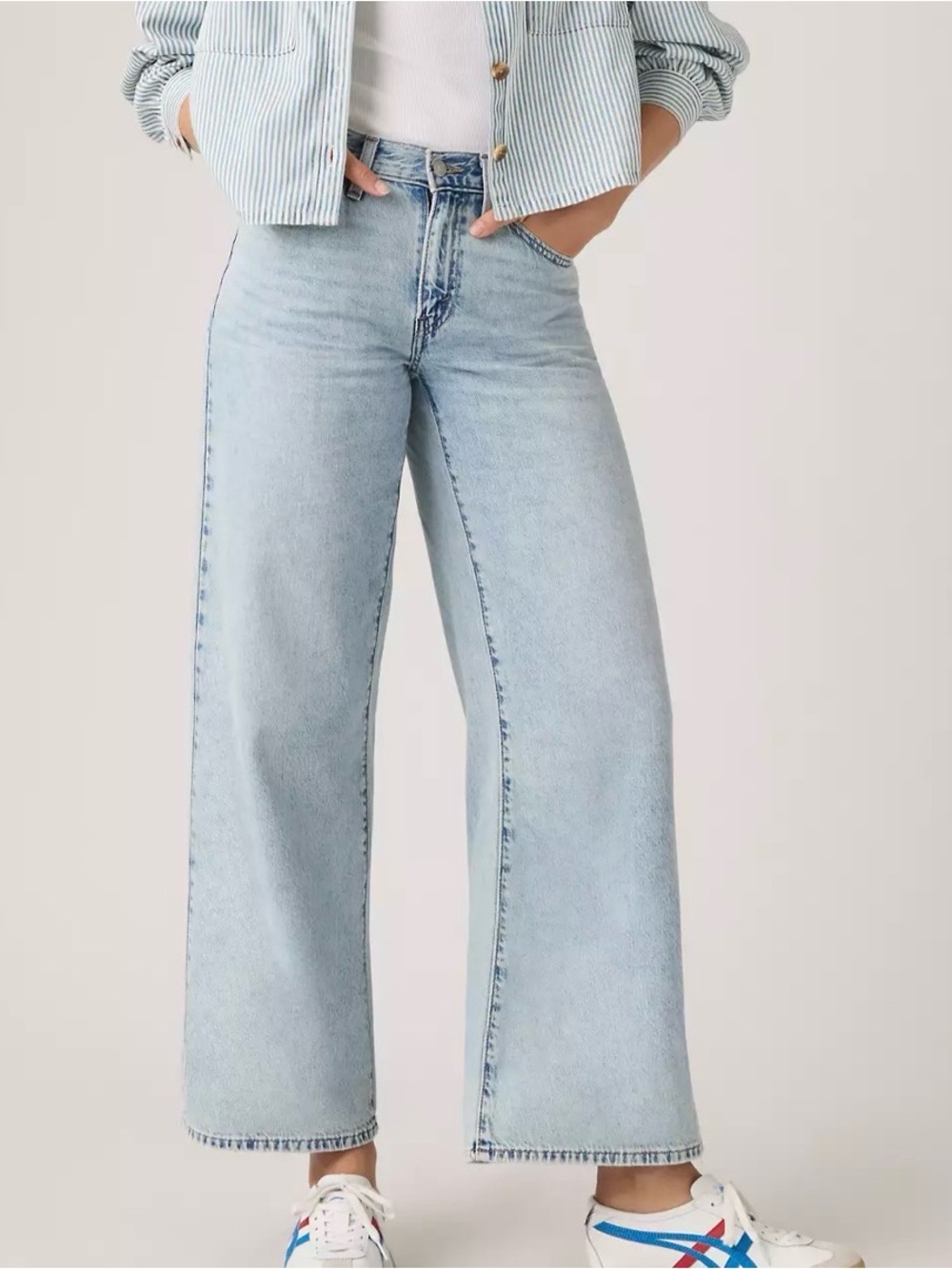 Levi’s Sz 28 Middy Wide Leg Ankle Soft Denim Jean Light/Med Wash Mid Rise